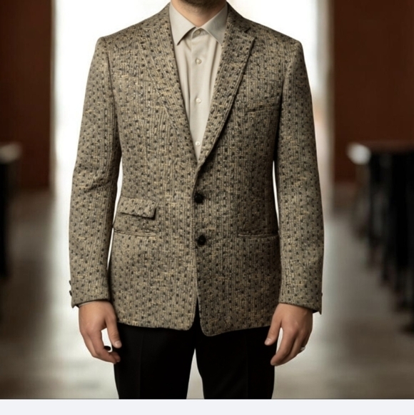 Vintage LEVI STRUAS & CO Tan Sport Coat with Textured Pattern.